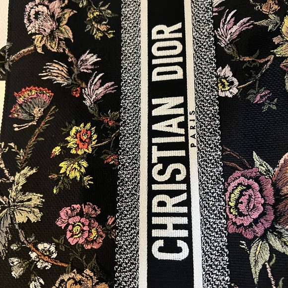 Christian Dior floral canvas large tote - Picture 9 of 10